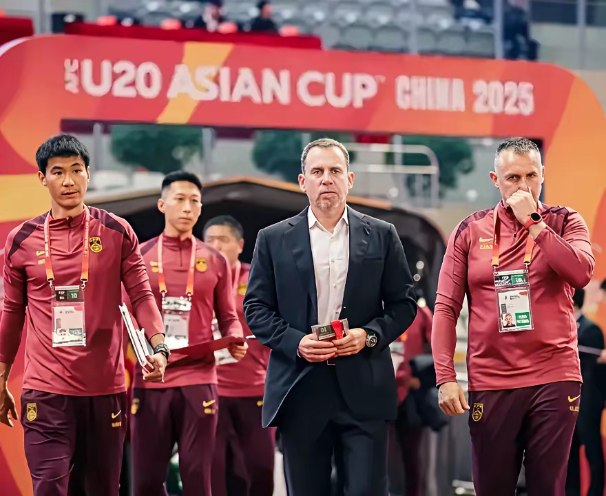 关于国际比赛日里昂备战足总杯；绝杀压哨细节曝光；震撼外界；轮换策略成焦点的信息